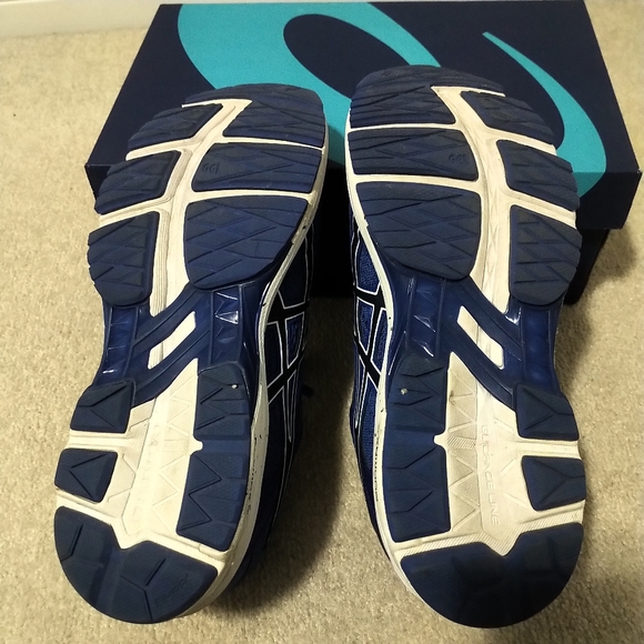 EUC Women's Asics GT-1000 6 Running Shoes Sz 10 - Picture 3 of 8